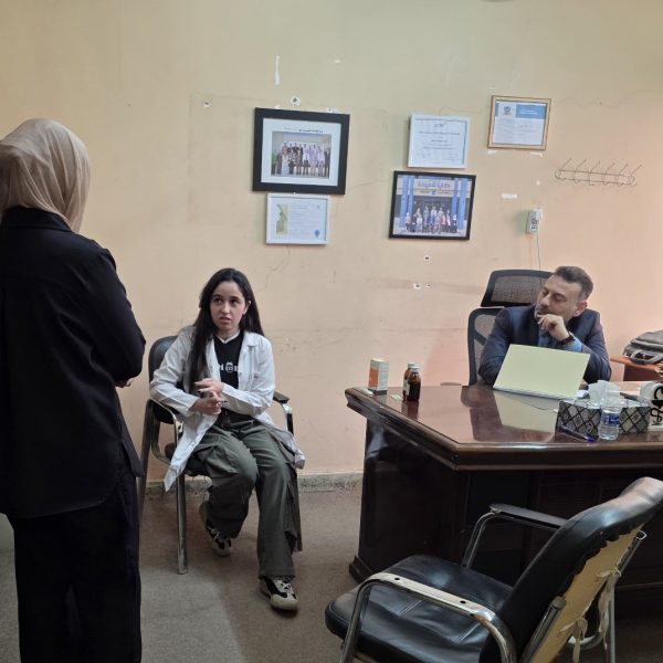 طلبة المرحلة الثالثة (فارم دي) يؤدون اختبار المهارات السريرية (21)