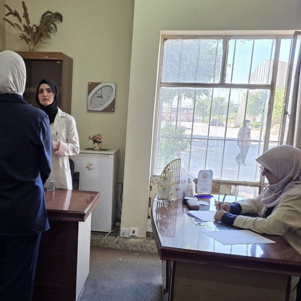 طلبة المرحلة الثالثة (فارم دي) يؤدون اختبار المهارات السريرية (6)