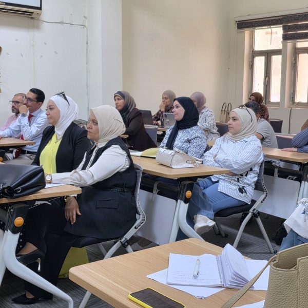 اجتماع لمناقشة آلية عمل التطبيق الإلكتروني الخاص بالتدريب الصيفي (4)